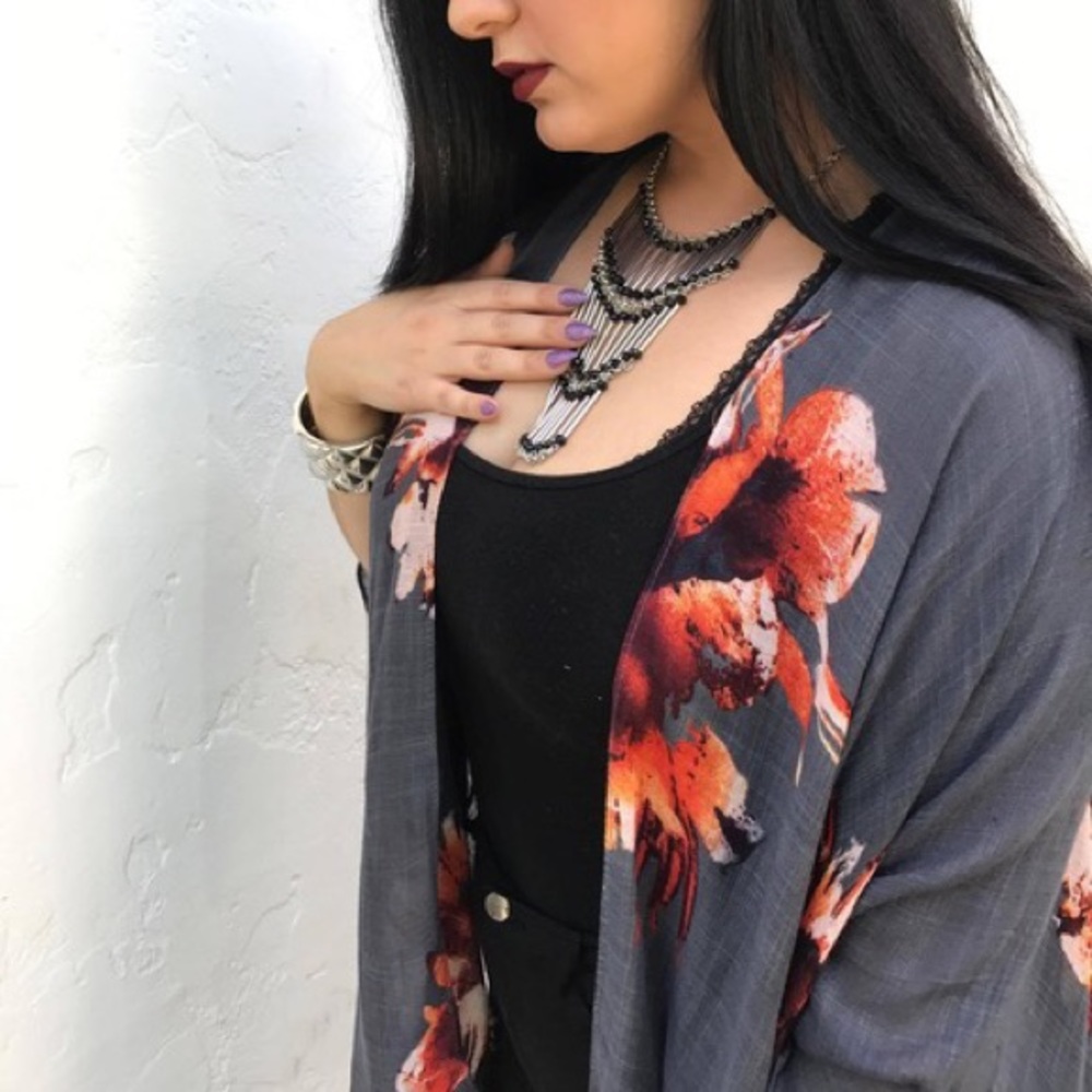 Sold do not purchase New Bohemian Print Kimono - Picture 4 of 7